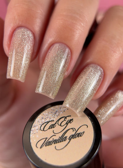 "Cat eye Vainilla glow " ESMALTE | GEL POLISH