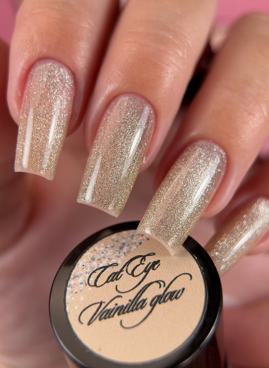 "Cat eye Vainilla glow " ESMALTE | GEL POLISH