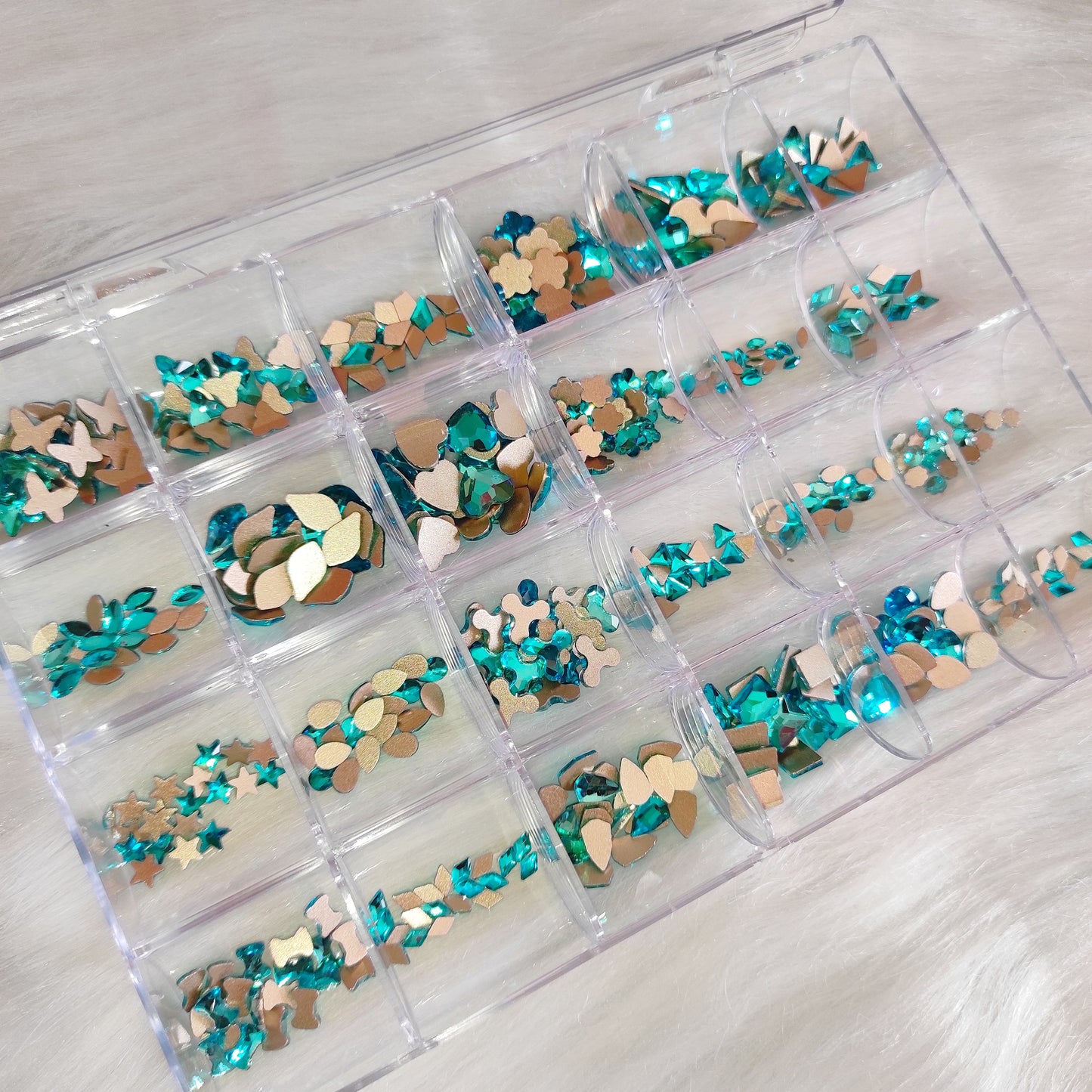 Caja 400 cristales azul turquesa